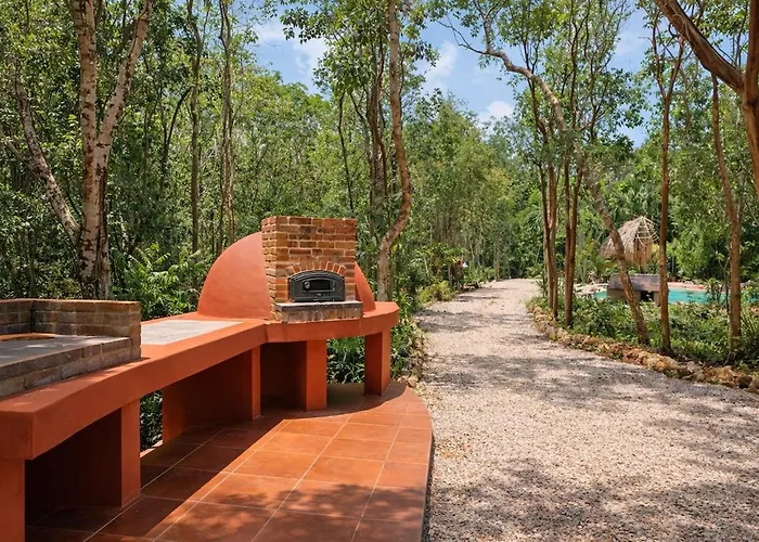 The Jungle House, Sacbe Hospedagem domiciliar